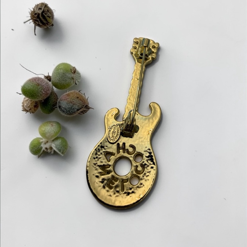 Chanel guitars brooches made with zipper pulls! Gold only - Picture 3 of 4